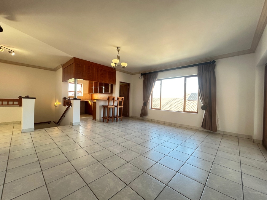 5 Bedroom Property for Sale in Birdwood Estate North West